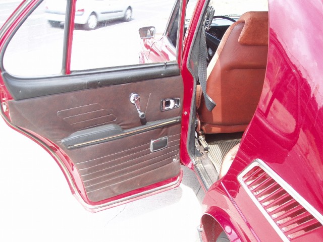 TF5553D 09.jpg
