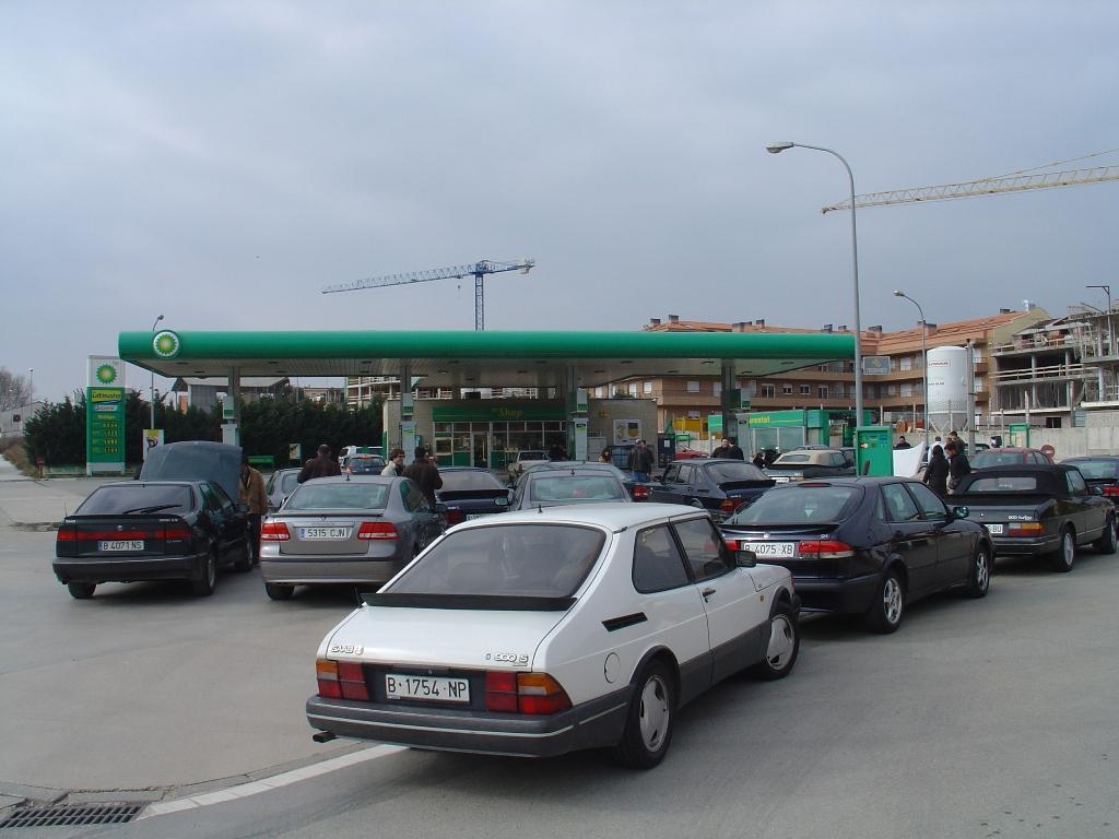 17 Saabs amontonados a su libre albedrío...
