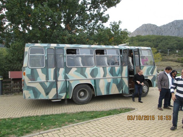autobus 4x4 made in spain.JPG
